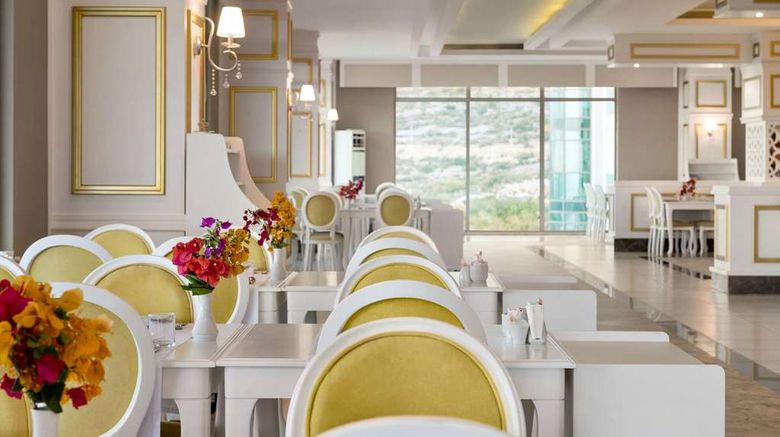 <b>Ramada Resort By Wyndham Kizkalesi Restaurant</b>. Images powered by <a href="https://iceportal.shijigroup.com/" title="IcePortal" target="_blank">IcePortal</a>.
