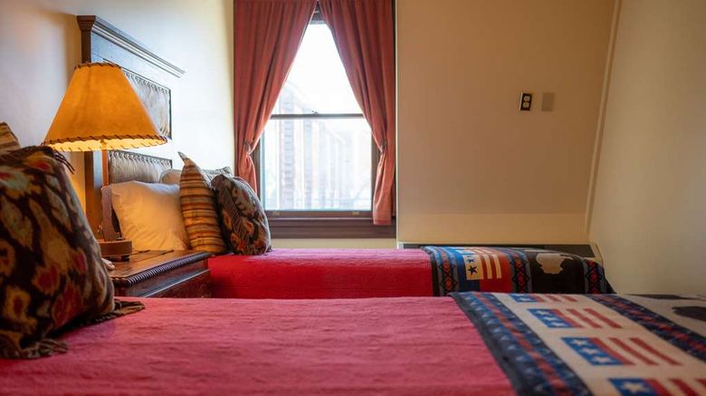 <b>Sheridan Inn, BW Signature Collection Room</b>. Images powered by <a href="https://iceportal.shijigroup.com/" title="IcePortal" target="_blank">IcePortal</a>.