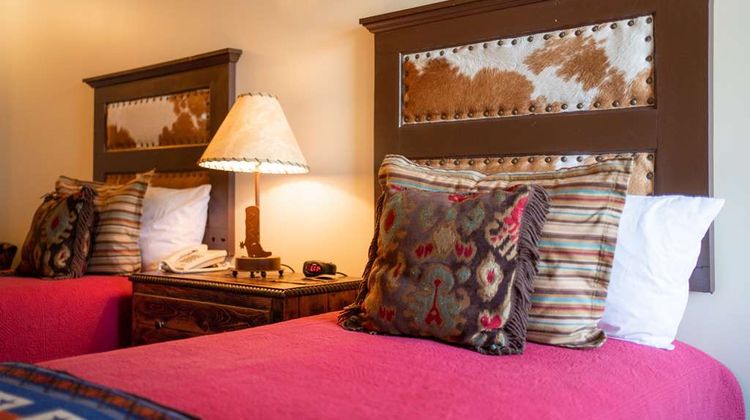 Sheridan Inn, BW Signature Collection Room