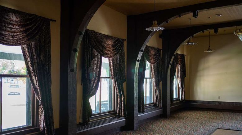 <b>Sheridan Inn, BW Signature Collection Ballroom</b>. Images powered by <a href="https://iceportal.shijigroup.com/" title="IcePortal" target="_blank">IcePortal</a>.