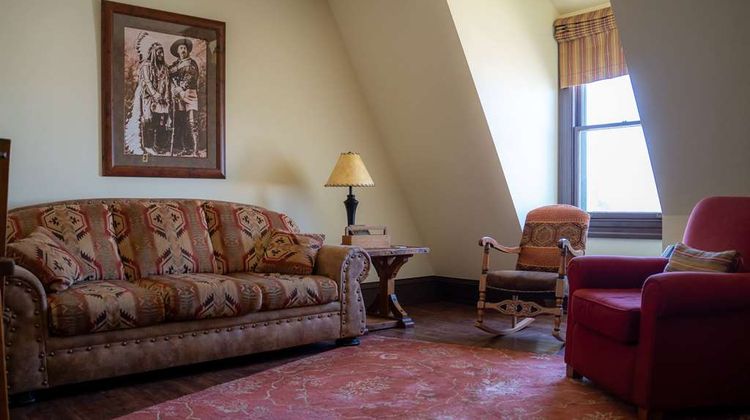 Sheridan Inn, BW Signature Collection Room