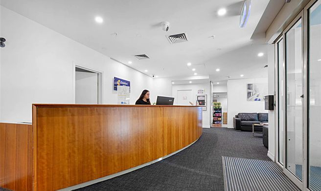 Comfort Apartments Melbourne Central Lobby
