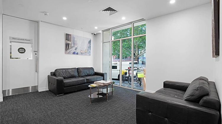 Comfort Apartments Melbourne Central Lobby
