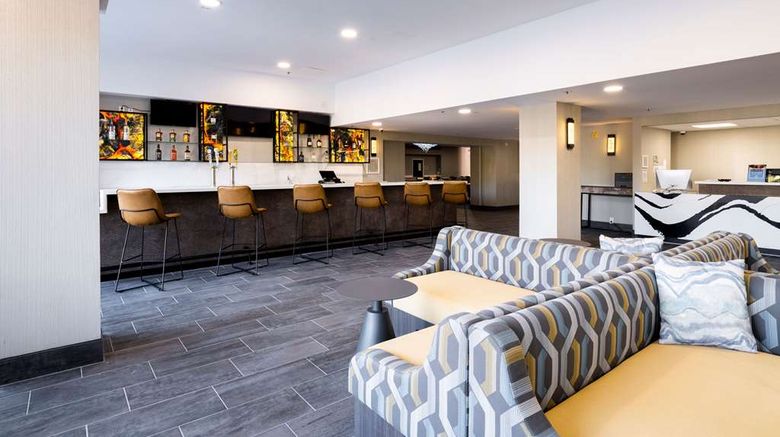 <b>DoubleTree by Hilton Livermore Lobby</b>. Images powered by <a href="https://iceportal.shijigroup.com/" title="IcePortal" target="_blank">IcePortal</a>.