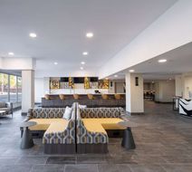 DoubleTree by Hilton Livermore Lobby