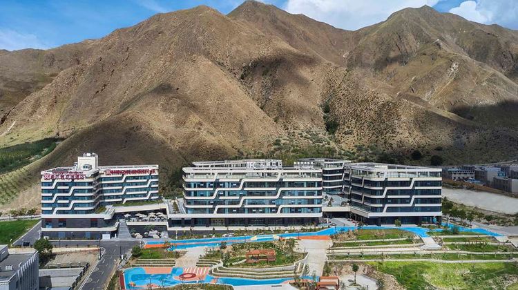 Hilton Garden Inn Lhasa Exterior