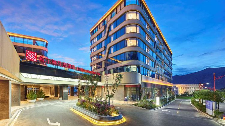 Hilton Garden Inn Lhasa Exterior