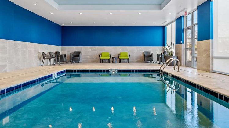 Hampton Inn Suites Cincinnati West Pool