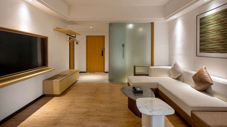 Microtel by Wyndham Xishuangbanna Room