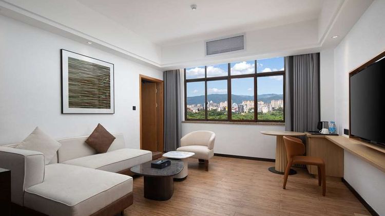 Microtel by Wyndham Xishuangbanna Room