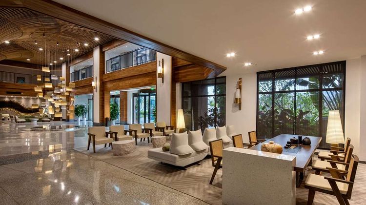Microtel by Wyndham Xishuangbanna Lobby