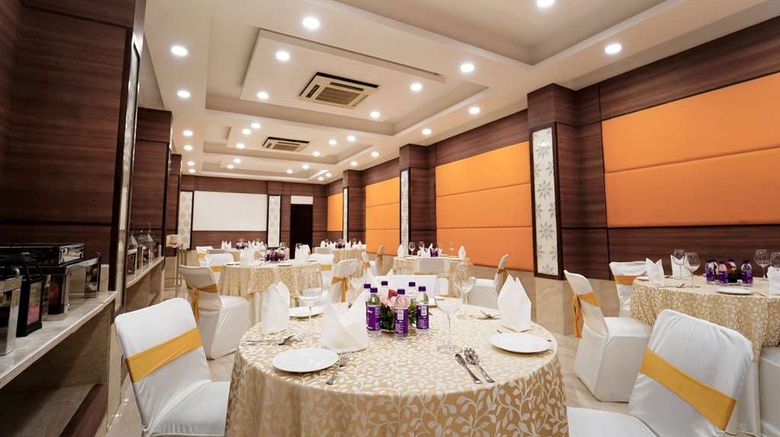 <b>Hotel Madhuban Sarovar Portico Ballroom</b>. Images powered by <a href="https://iceportal.shijigroup.com/" title="IcePortal" target="_blank">IcePortal</a>.