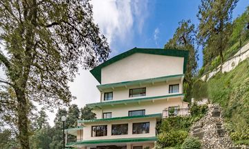 Hotel Madhuban Sarovar Portico