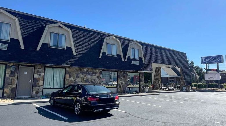 <b>Travelodge by Wyndham Pigeon Forge Exterior</b>. Images powered by <a href="https://iceportal.shijigroup.com/" title="IcePortal" target="_blank">IcePortal</a>.