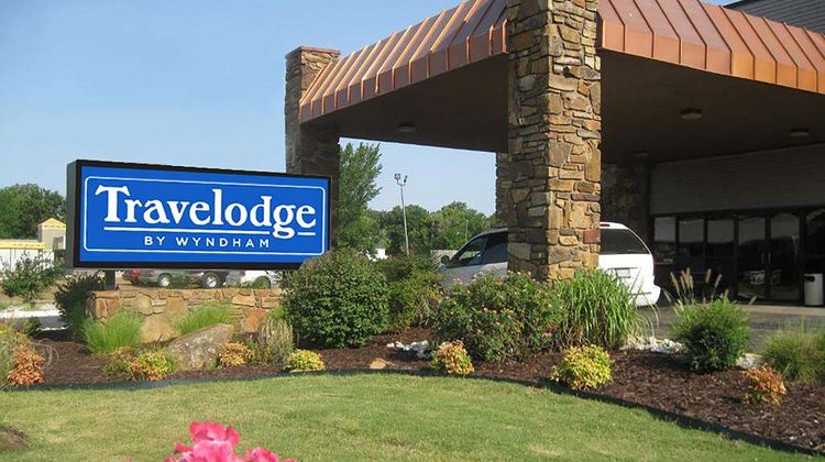Travelodge by Wyndham Coffeyville Exterior