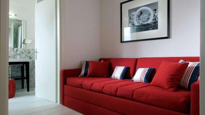 <b>Mondial Resort Suite</b>. Images powered by <a href="https://iceportal.shijigroup.com/" title="IcePortal" target="_blank">IcePortal</a>.