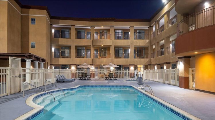 Ramada Suites San Diego SeaWorld Area Pool
