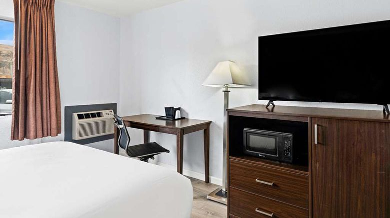 <b>Red Lion Inn & Suites Yakima Room</b>. Images powered by <a href="https://iceportal.shijigroup.com/" title="IcePortal" target="_blank">IcePortal</a>.
