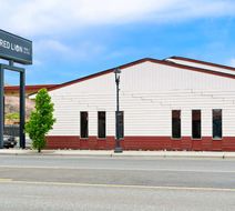 Red Lion Inn & Suites Yakima Exterior