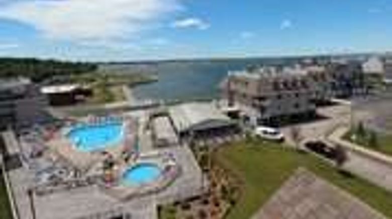 <b>The Wellington Yacht & Racquet Club Pool</b>. Images powered by <a href="https://iceportal.shijigroup.com/" title="IcePortal" target="_blank">IcePortal</a>.