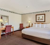 Baymont by Wyndham Fort Collins Area Room