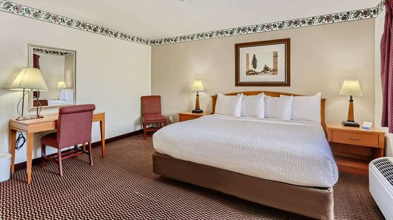 <b>Baymont by Wyndham Fort Collins Area Room</b>. Images powered by <a href="https://iceportal.shijigroup.com/" title="IcePortal" target="_blank">IcePortal</a>.