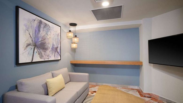 <b>Wyndham Grand Cancun Resort & Villas Suite</b>. Images powered by <a href="https://iceportal.shijigroup.com/" title="IcePortal" target="_blank">IcePortal</a>.