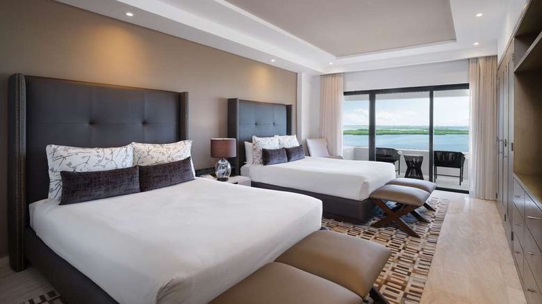 <b>Wyndham Grand Cancun Resort & Villas Suite</b>. Images powered by <a href="https://iceportal.shijigroup.com/" title="IcePortal" target="_blank">IcePortal</a>.
