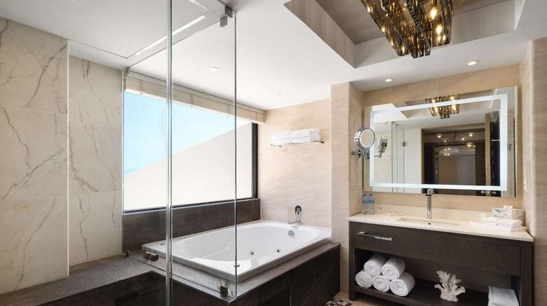 <b>Wyndham Grand Cancun Resort & Villas Room</b>. Images powered by <a href="https://iceportal.shijigroup.com/" title="IcePortal" target="_blank">IcePortal</a>.