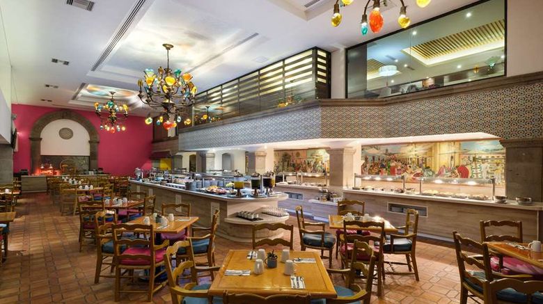 <b>Wyndham Grand Cancun Resort & Villas Restaurant</b>. Images powered by <a href="https://iceportal.shijigroup.com/" title="IcePortal" target="_blank">IcePortal</a>.