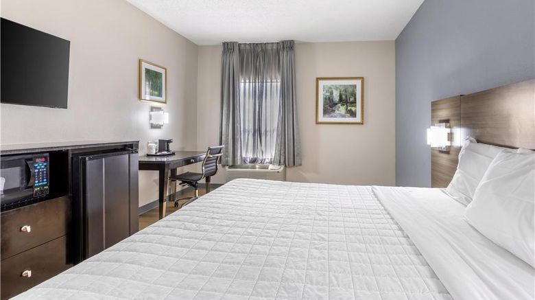 <b>SureStay Hotel by Best Western Morganton Room</b>. Images powered by <a href="https://iceportal.shijigroup.com/" title="IcePortal" target="_blank">IcePortal</a>.