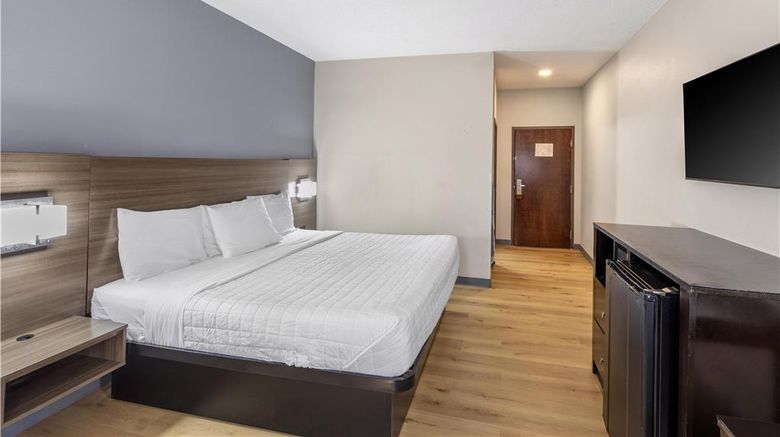 <b>SureStay Hotel by Best Western Morganton Room</b>. Images powered by <a href="https://iceportal.shijigroup.com/" title="IcePortal" target="_blank">IcePortal</a>.