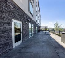 Hampton Inn Kansas City Southeast Exterior