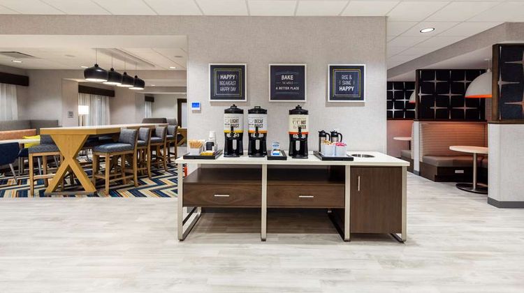 Hampton Inn Kansas City Southeast Lobby