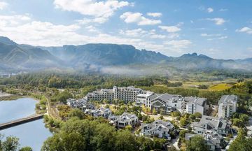 DoubleTree by Hilton Taizhou Shenxianju