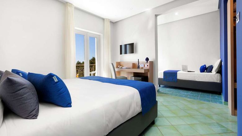 <b>O Sole Mio Hotel Room</b>. Images powered by <a href="https://iceportal.shijigroup.com/" title="IcePortal" target="_blank">IcePortal</a>.