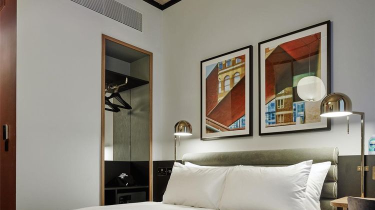 TRIBE London Canary Wharf Room