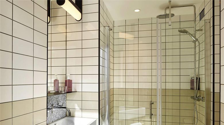 <b>TRIBE London Canary Wharf Room</b>. Images powered by <a href="https://iceportal.shijigroup.com/" title="IcePortal" target="_blank">IcePortal</a>.