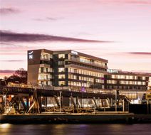 Novotel Devonport Exterior