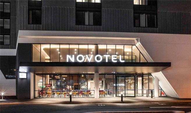 Novotel Devonport Exterior