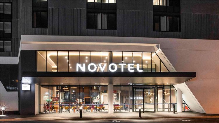 Novotel Devonport Exterior