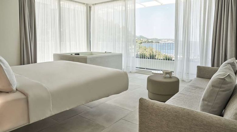 <b>Radisson Resort Plaza Skiathos Suite</b>. Images powered by <a href="https://iceportal.shijigroup.com/" title="IcePortal" target="_blank">IcePortal</a>.