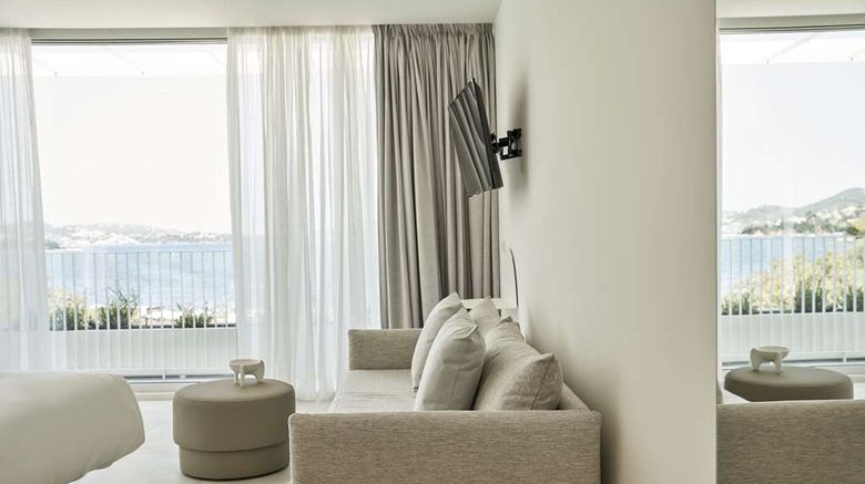 <b>Radisson Resort Plaza Skiathos Suite</b>. Images powered by <a href="https://iceportal.shijigroup.com/" title="IcePortal" target="_blank">IcePortal</a>.