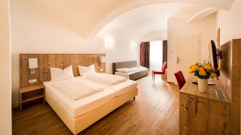 <b>Hotel Hoelzerbraeu Room</b>. Images powered by <a href="https://iceportal.shijigroup.com/" title="IcePortal" target="_blank">IcePortal</a>.