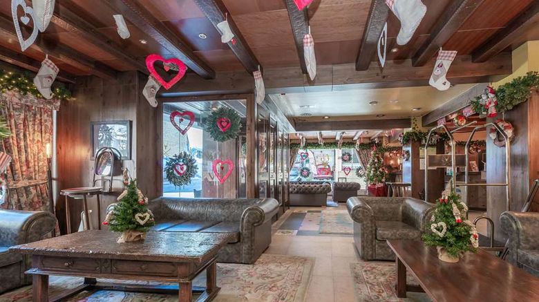<b>Hotel Ski Plaza and Wellness Lobby</b>. Images powered by <a href="https://iceportal.shijigroup.com/" title="IcePortal" target="_blank">IcePortal</a>.
