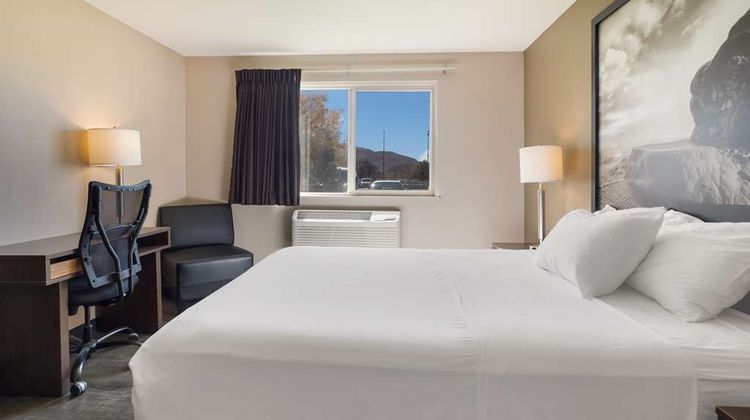 Americas Best Value Inn Room