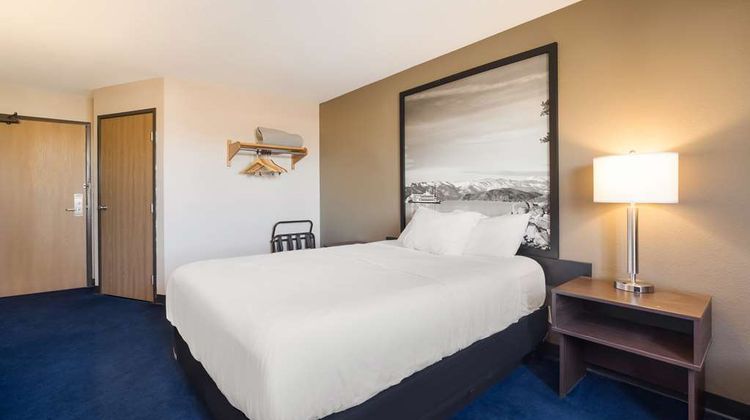 Americas Best Value Inn Room