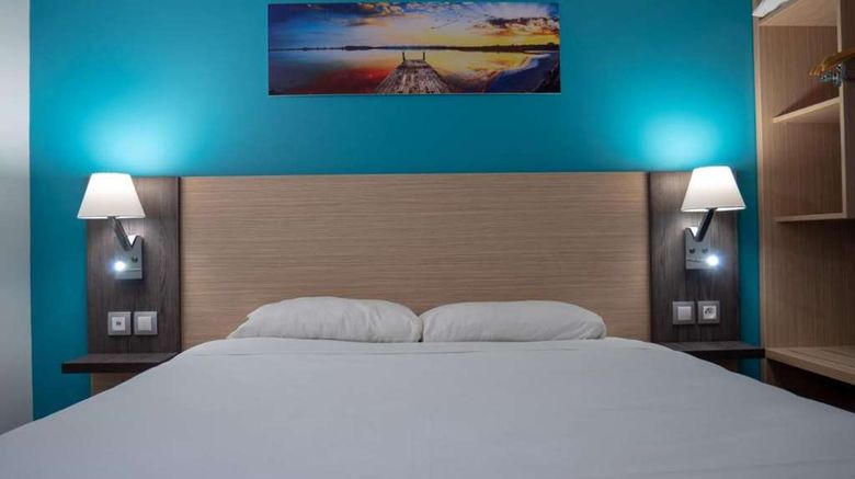 <b>Hotel Bleu France Room</b>. Images powered by <a href="https://iceportal.shijigroup.com/" title="IcePortal" target="_blank">IcePortal</a>.