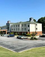 Ramada by Wyndham Lithia Springs