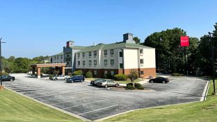 Ramada by Wyndham Lithia Springs